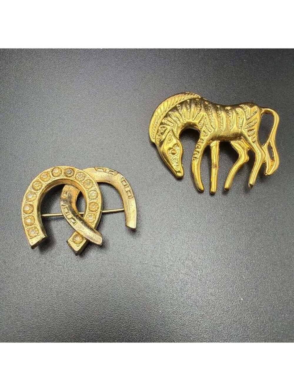 Vintage Gold Tone Horse and Horseshoe Brooch Pins Set